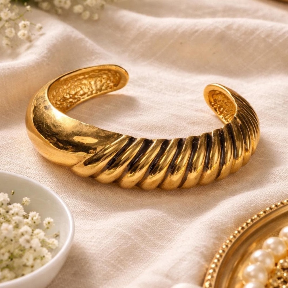 Gold Tone Ribbed Cuff Bracelet Wide Chunky Statement S/M